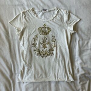 Vintage White T-Shirt with Gold Crown and Fleur-de-Lis Design